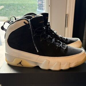 Air Jordan 9 Retro Black and White Sneakers size 10